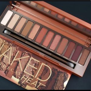 Urban Decay Naked Heat eyeshadow palette